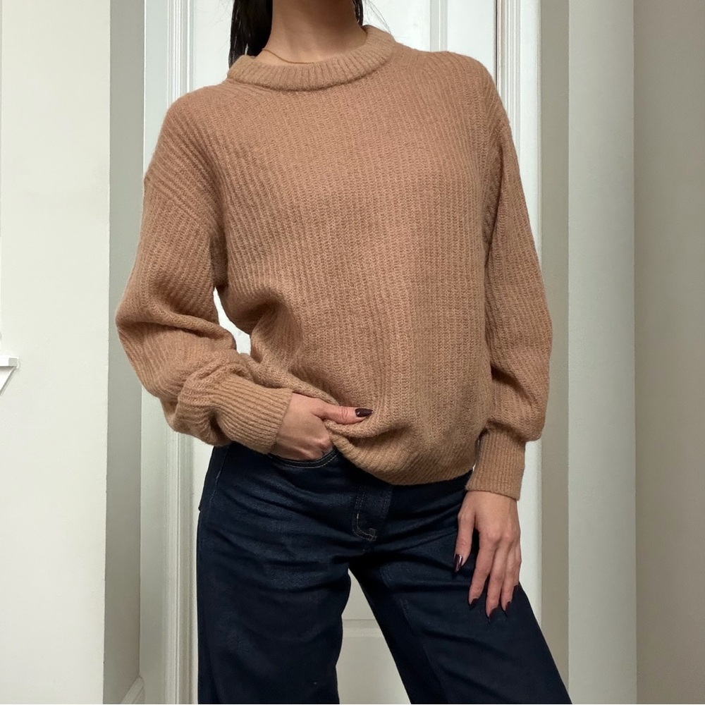 Everlane Women's Alpaca Cocoon Tan Crew Neck Sweater